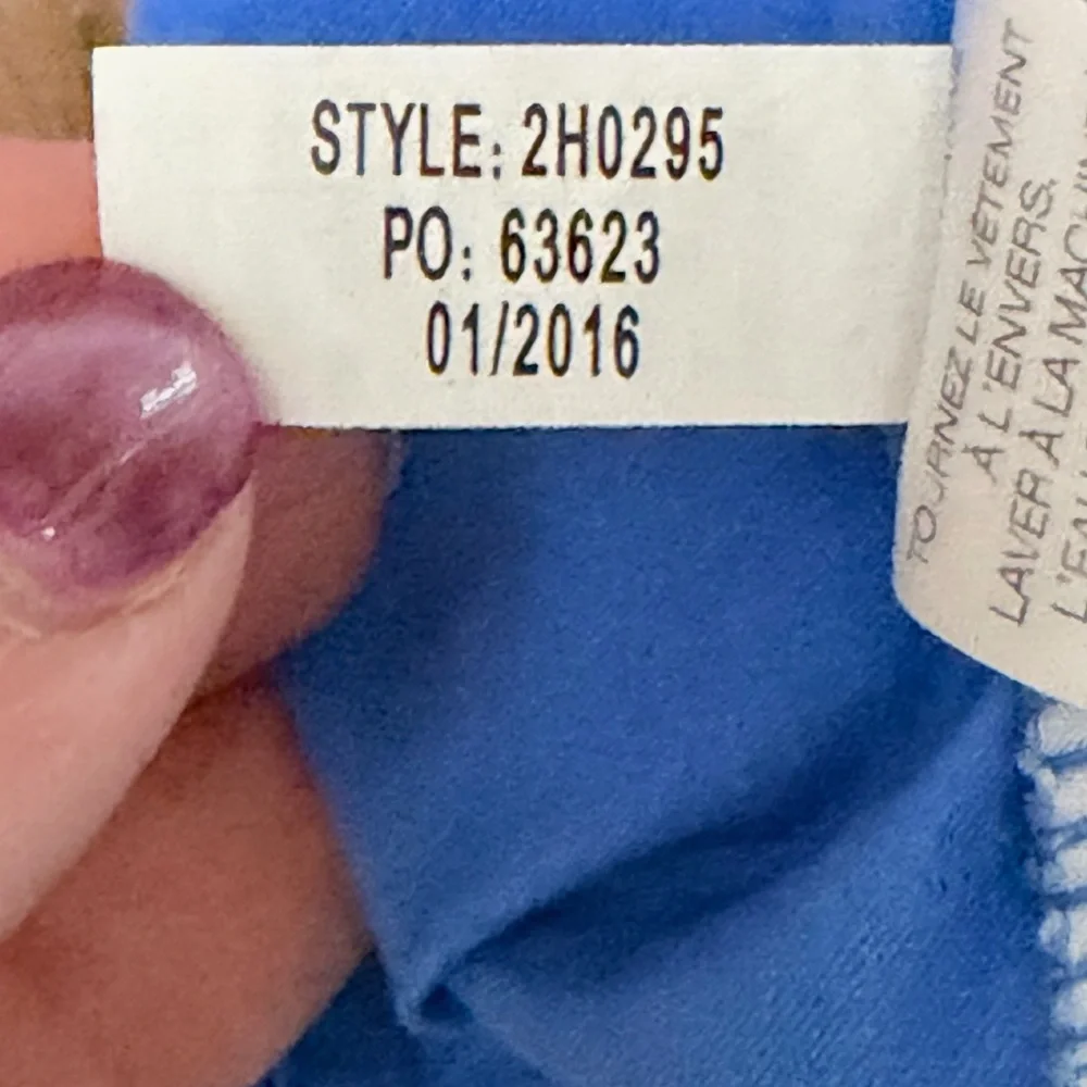 Vineyard Vines Blue Stretch Bermuda /Chino Shorts – Size 2